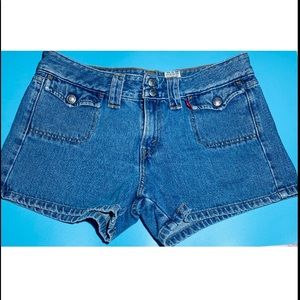 Levi’s Jean Shorts “Jamil” Style